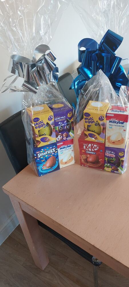 Hand-tied hamper 67