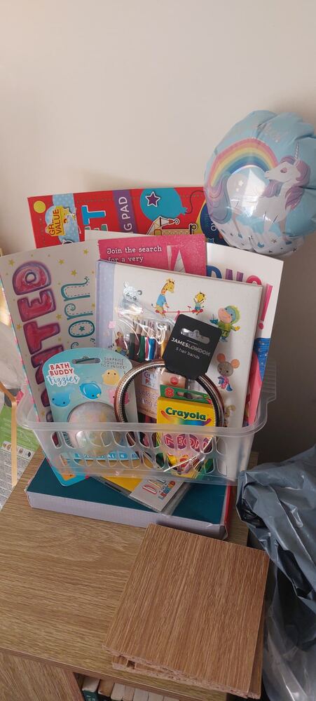 Hand-tied hamper 11