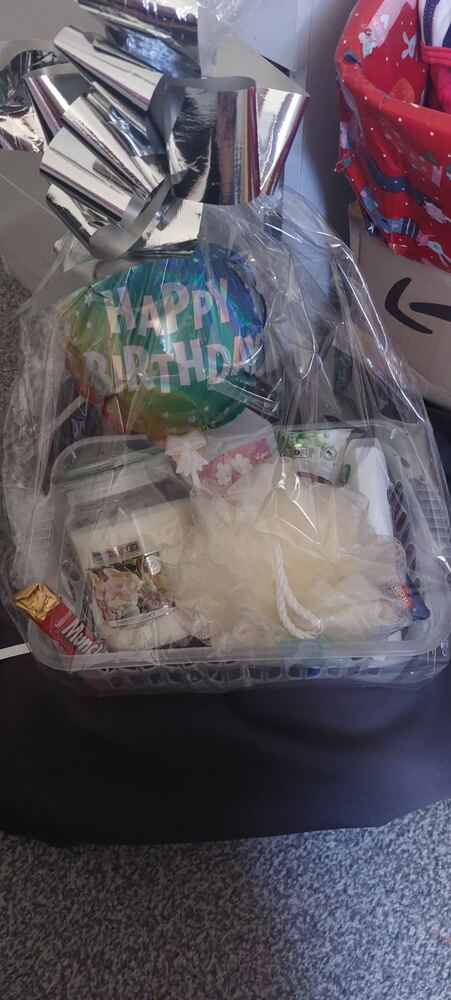 Hand-tied hamper 54
