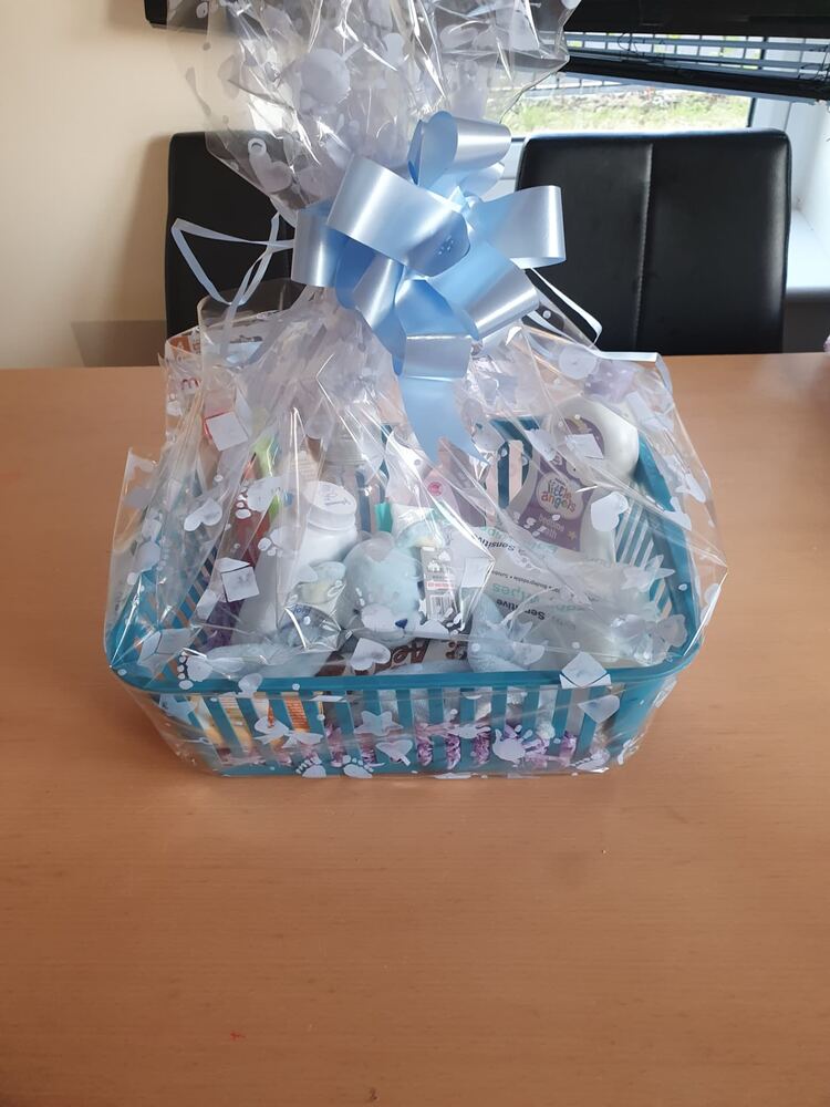 Hand-tied hamper 72