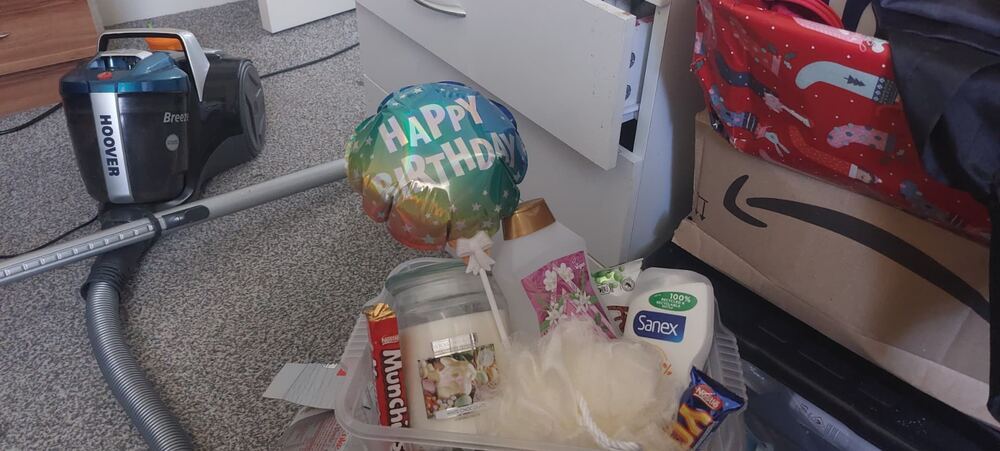 Hand-tied hamper 56