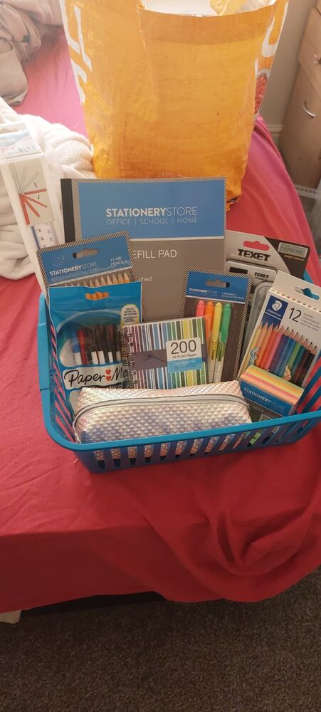 Hand-tied hamper 29