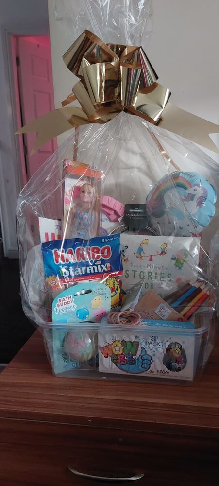Hand-tied hamper