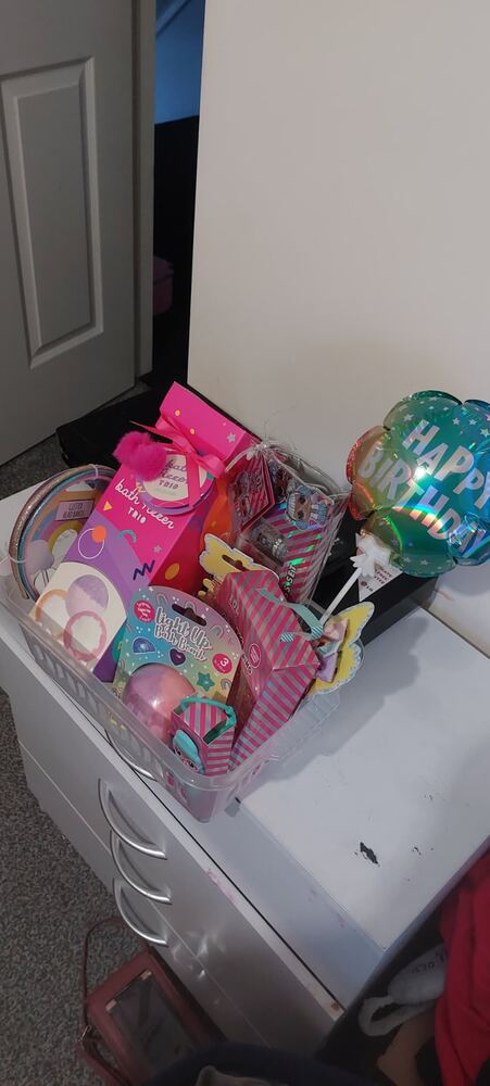 Hand-tied hamper 48