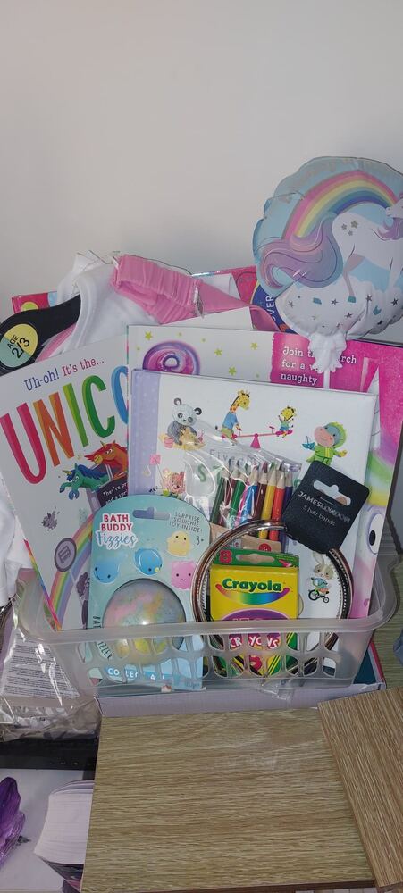 Hand-tied hamper
