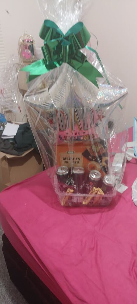 Hand-tied hamper 31