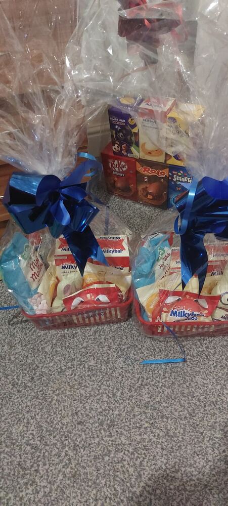 Hand-tied hamper 59